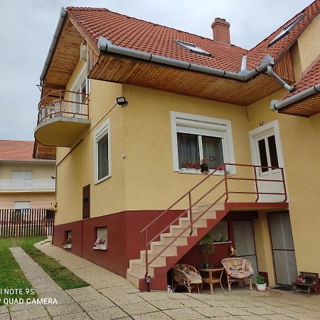 Fox Apartmanok Hévíz Екстериор снимка