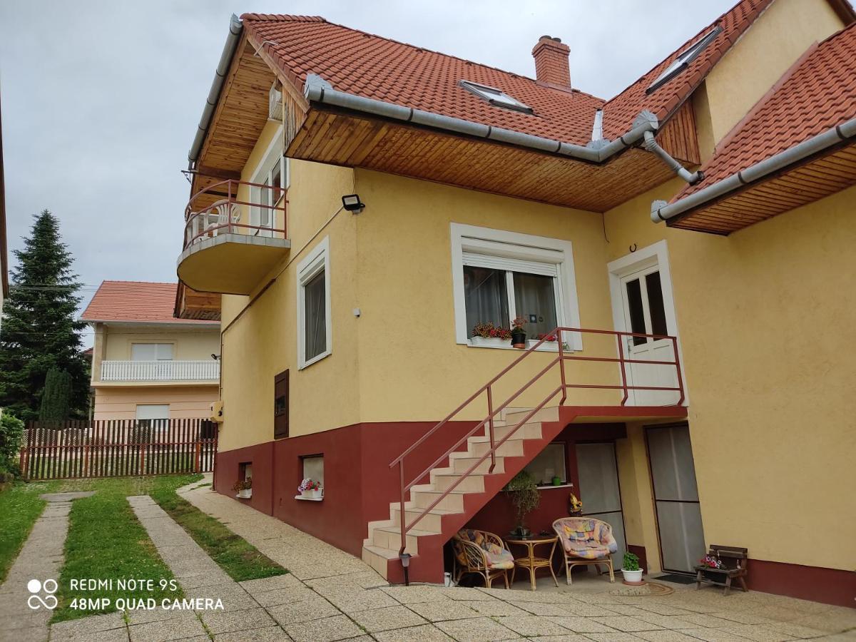Fox Apartmanok Hévíz Екстериор снимка