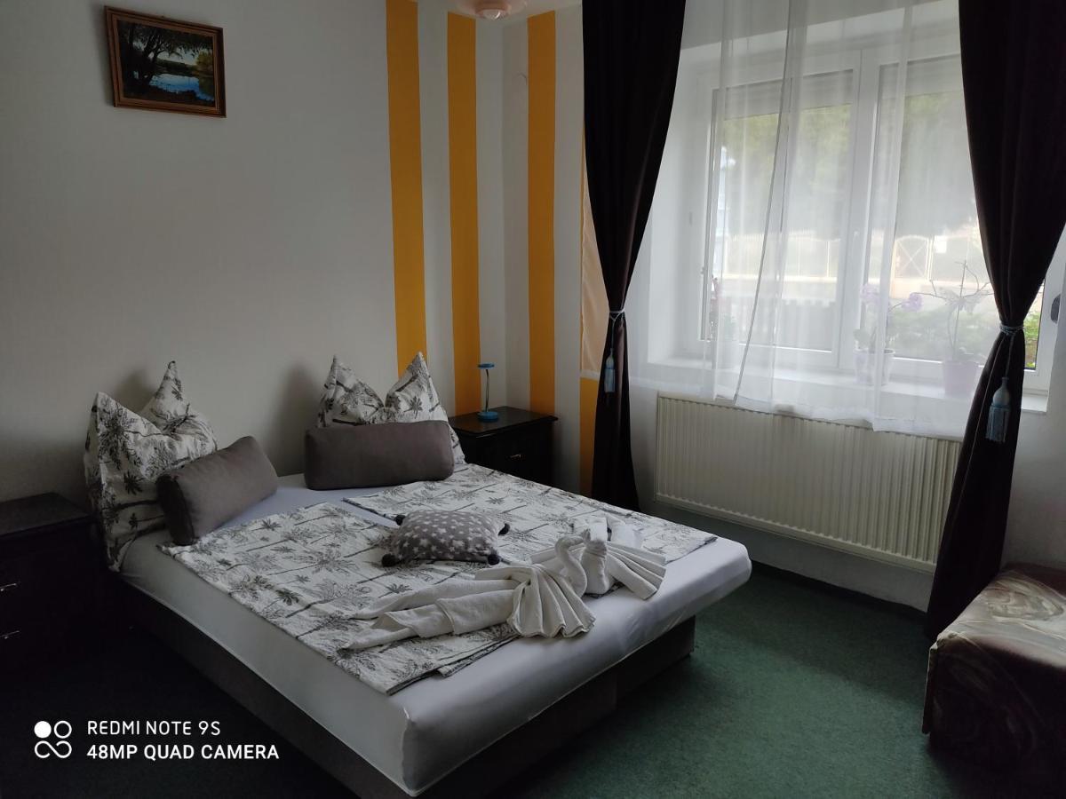 Fox Apartmanok Hévíz Екстериор снимка